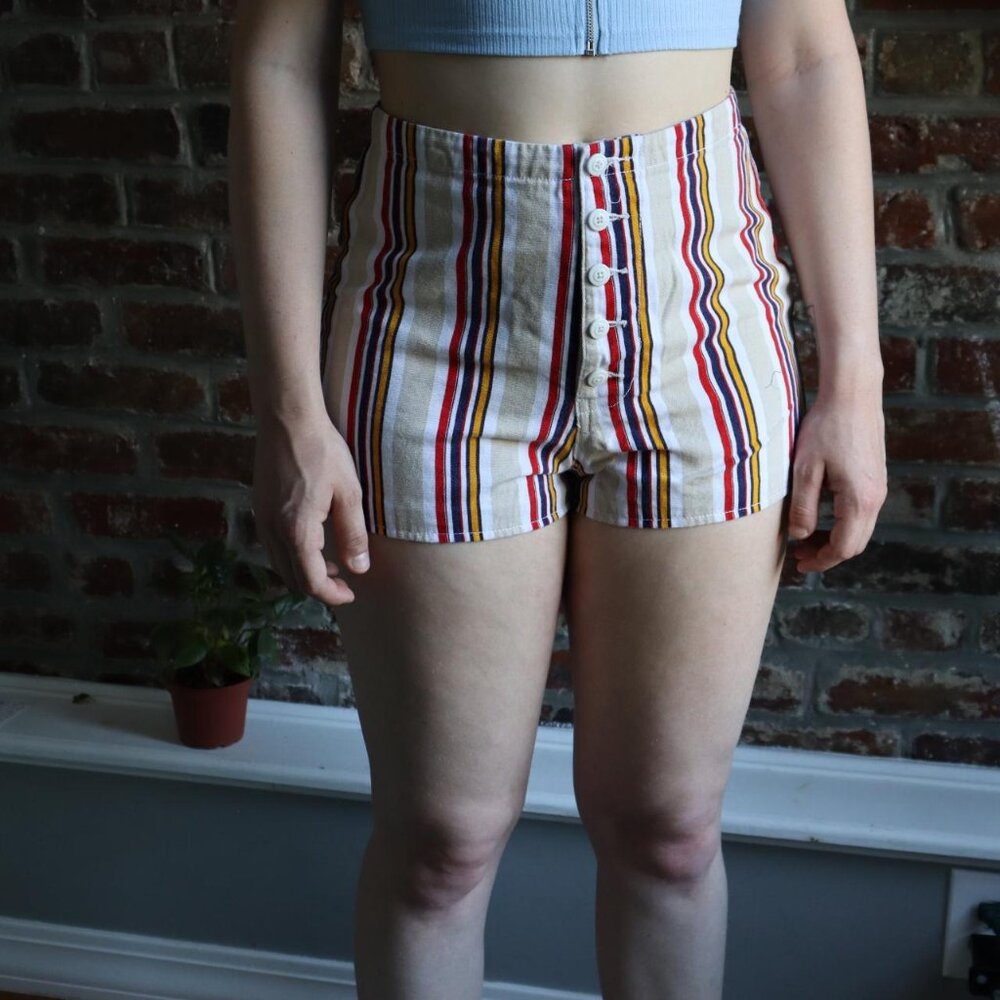 retro summer striped shorts from urban outfitters